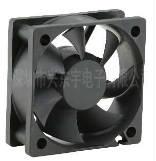 散熱風(fēng)扇的轉(zhuǎn)速相關(guān)